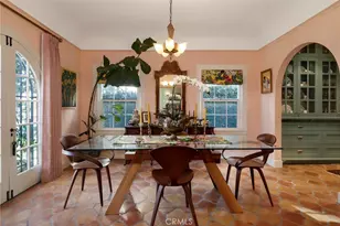 898 S Victoria, Los Angeles, CA 90005 - Photo 25