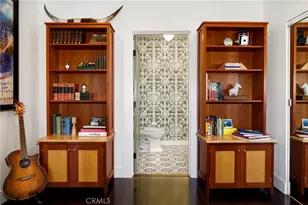 898 S Victoria, Los Angeles, CA 90005 - Photo 43