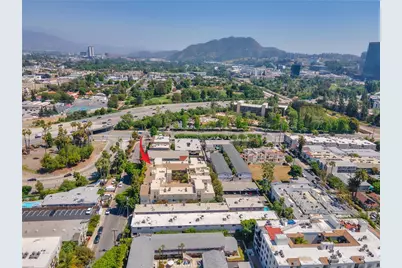 11044 Acama Street #302, Studio City, CA 91602 - Photo 45