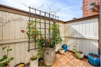 4374 Ventura Canyon #6, Sherman Oaks, CA 91423 - Photo 3