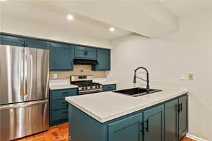 6525 La Mirada Ave, Los Angeles, CA 90038 - Photo 3