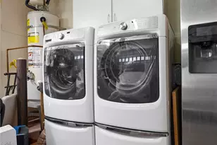 1033 N Pass Ave, Burbank, CA 91505 - Photo 25