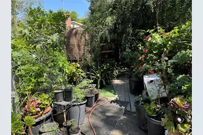 8455 McGroarty Street, Sunland, CA 91040 - Photo 9