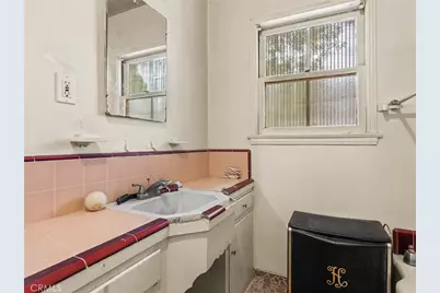 441 Dartmouth Road, Burbank, CA 91504 - Photo 21