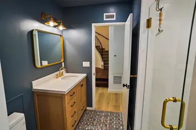 1925 W Parkside, Burbank, CA 91506 - Photo 15