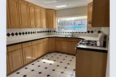 6443 Longridge, Van Nuys, CA 91401 - Photo 5