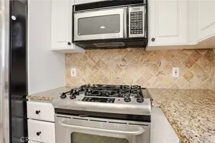 10752 Hortense, North Hollywood, CA 91602 - Photo 19