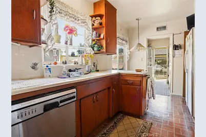 236 W Providencia Avenue, Burbank, CA 91502 - Photo 3