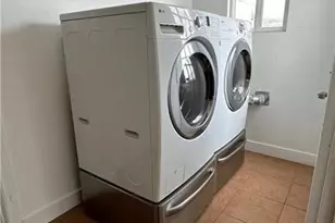 10954 Herrick Ave, Pacoima, CA 91331 - Photo 9