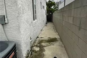 10954 Herrick Ave, Pacoima, CA 91331 - Photo 25