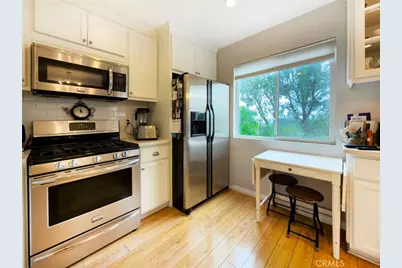 9788 Via Zibello, Burbank, CA 91504 - Photo 11