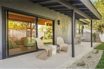 23856 Aetna, Woodland Hills, CA 91367 - Photo 37