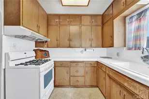 637 E Fairmount Rd, Burbank, CA 91501 - Photo 17