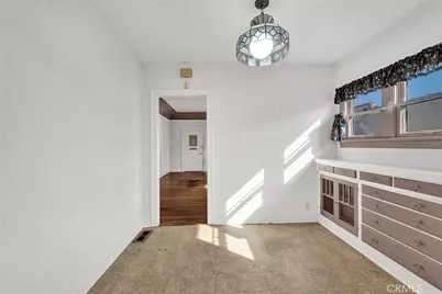 637 E Fairmount Road, Burbank, CA 91501 - Photo 15