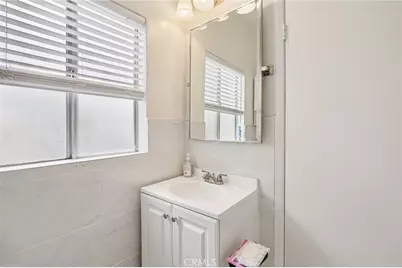 1015 S Mansfield Avenue, Los Angeles, CA 90019 - Photo 15