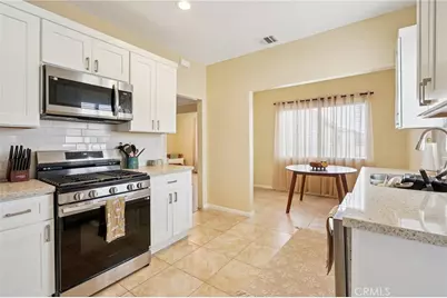 1015 S Mansfield Avenue, Los Angeles, CA 90019 - Photo 11