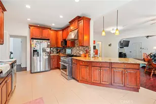 1015 S Mansfield Ave, Los Angeles, CA 90019 - Photo 29