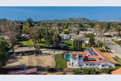 922 Carefree Drive, Simi Valley, CA 93065 - Photo 49