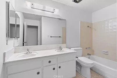 9960 Milburn, Los Angeles, CA 91352 - Photo 53