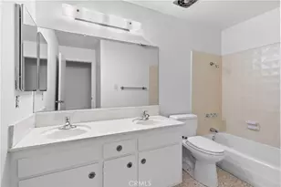 9960 Milburn, Los Angeles, CA 91352 - Photo 53