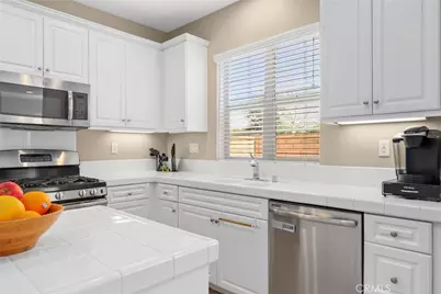 21710 Bene Drive, Saugus, CA 91350 - Photo 9