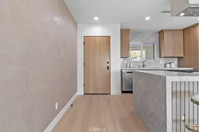 8321 Outland View, Los Angeles, CA 91352 - Photo 5