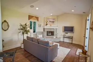 12 Skyline Dr, Burbank, CA 91501 - Photo 51