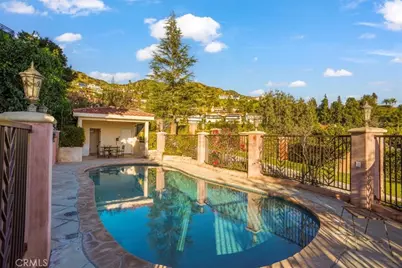 12 Skyline Drive, Burbank, CA 91501 - Photo 57