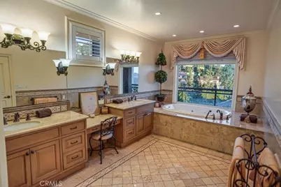 12 Skyline Drive, Burbank, CA 91501 - Photo 37