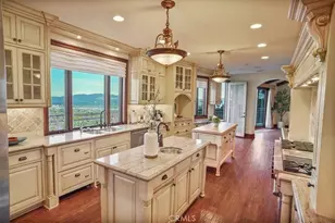 12 Skyline Dr, Burbank, CA 91501 - Photo 17