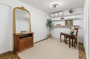 7715 Via Napoli, Los Angeles, CA 91504 - Photo 23