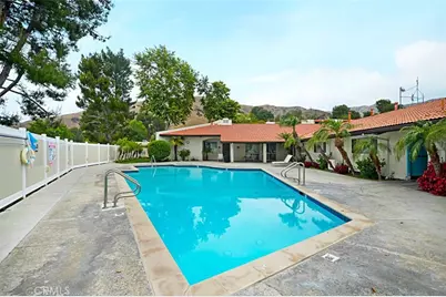 7715 Via Napoli, Los Angeles, CA 91504 - Photo 35