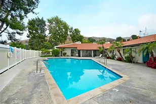 7715 Via Napoli, Los Angeles, CA 91504 - Photo 35