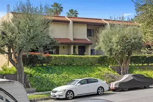 7715 Via Napoli, Los Angeles, CA 91504 - Photo 33