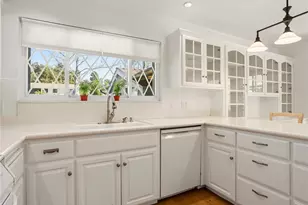 9545 Creemore Dr, Tujunga, CA 91042 - Photo 15