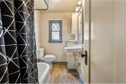 6553 Odessa Avenue, Los Angeles, CA 91406 - Photo 29