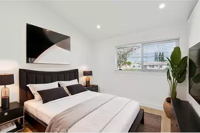 11221 Balboa, Granada Hills, CA 91344 - Photo 17