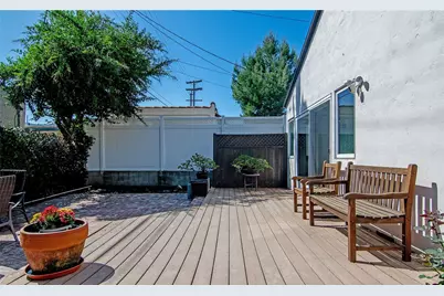 336 W Linden Avenue, Burbank, CA 91506 - Photo 23