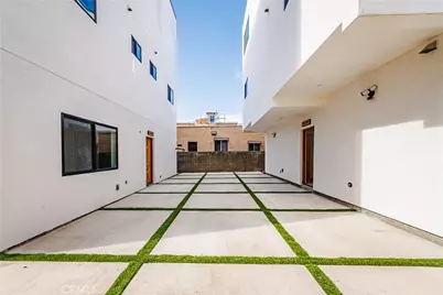 5209 W 20th, Los Angeles, CA 90016 - Photo 21