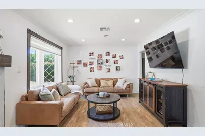 11426 Collett Avenue, Granada Hills, CA 91344 - Photo 21