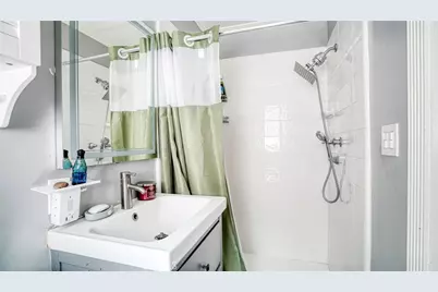 11426 Collett Avenue, Granada Hills, CA 91344 - Photo 29