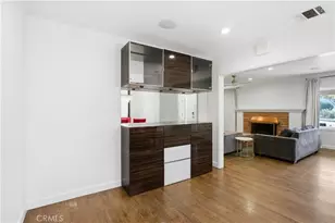 831 E Walnut, Burbank, CA 91501 - Photo 9