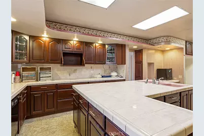 836 N Parish Place, Burbank, CA 91506 - Photo 7