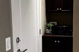 7320 Hawthorn  Ave, Los Angeles, CA 90046 - Photo 23