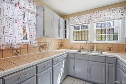 428 S Hoover, Los Angeles, CA 90020 - Photo 21