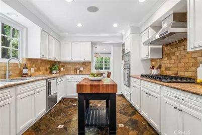 4590 Ensenada Drive, Woodland Hills, CA 91364 - Photo 23