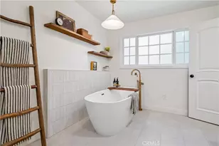 4590 Ensenada Dr, Woodland Hills, CA 91364 - Photo 47