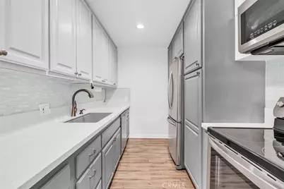 4140 Warner Boulevard #208, Burbank, CA 91505 - Photo 7