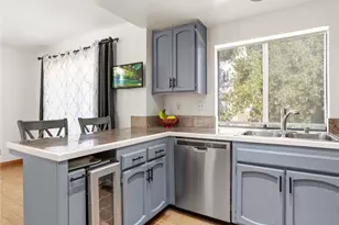 7100 Balboa Blvd, Lake Balboa, CA 91406 - Photo 9