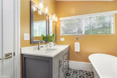 20516 Aetna Street, Woodland Hills, CA 91367 - Photo 17